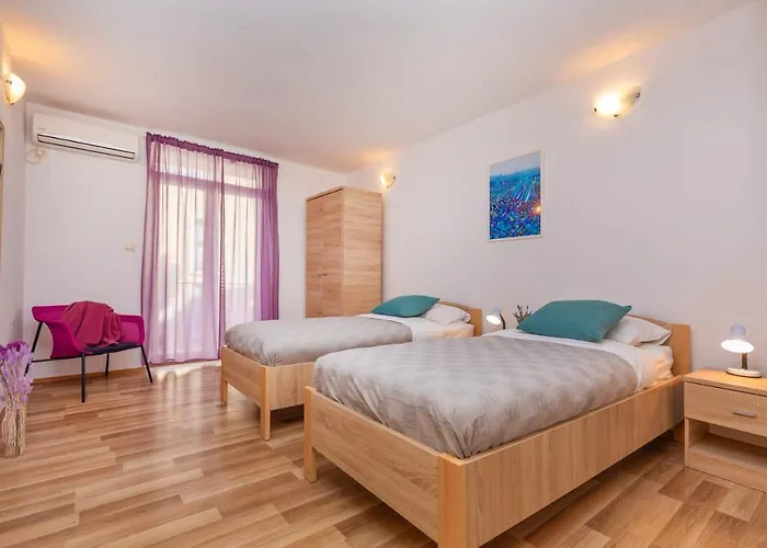 Bis Apartments 1 & 2